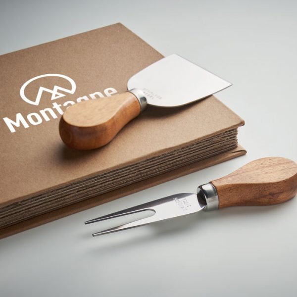 Quattro2 gift suppliers Perfect for serving soft semi soft and hard cheeses