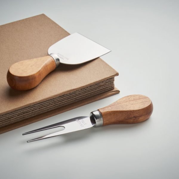 Quattro3 gift suppliers Ergonomically designed handles for comfortable use