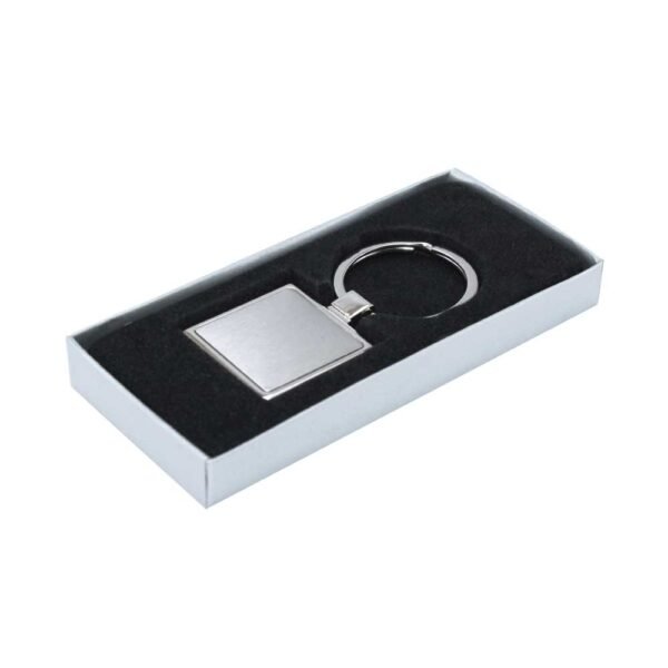 Square metal keychains gift suppliers Durable square metal keychains for keys and customization